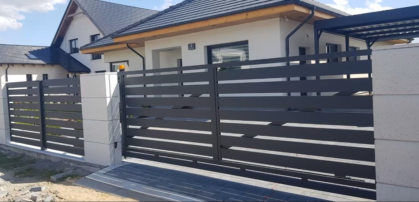 Aluminium Premium Zäune &amp; Tore aus Polen – modern, langlebig &amp; stilvoll