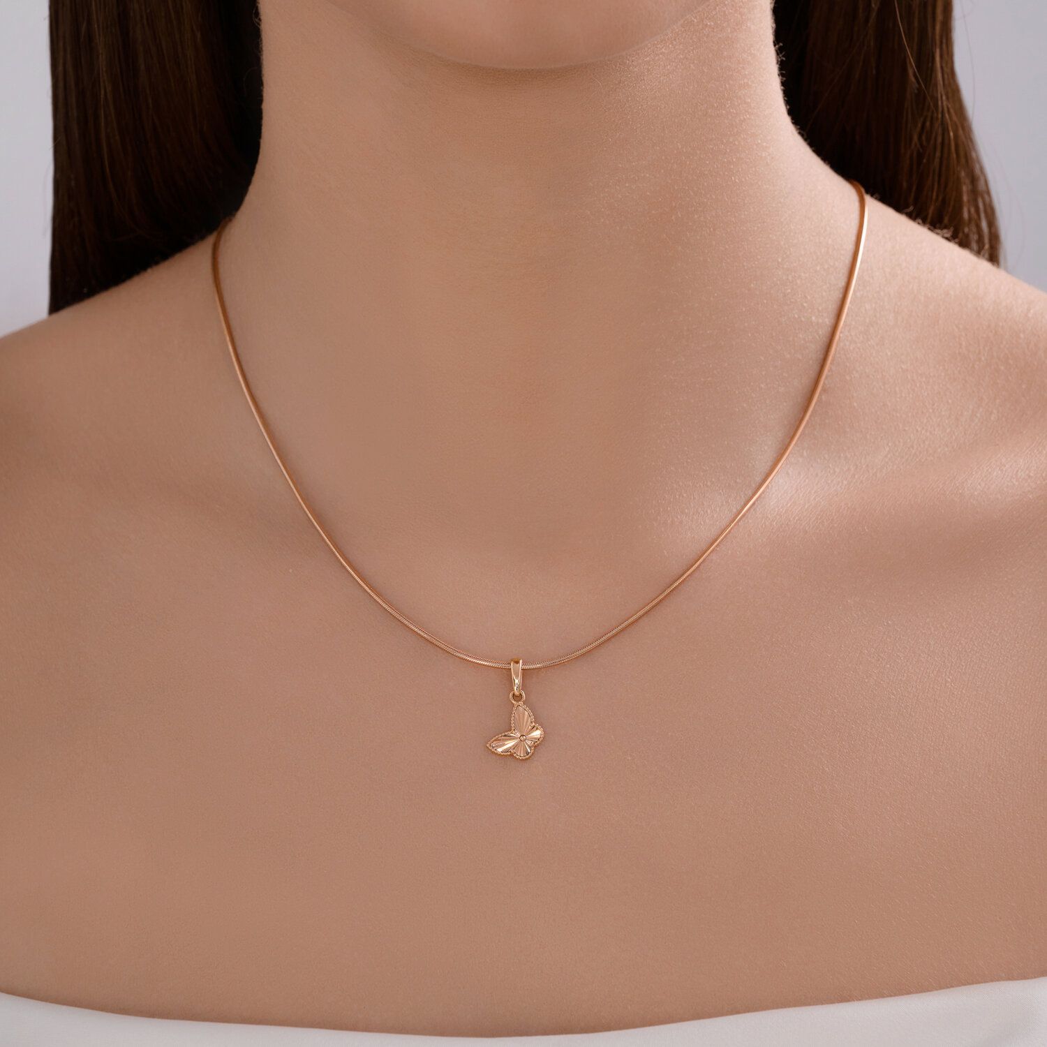 Elegant Gold Pendant