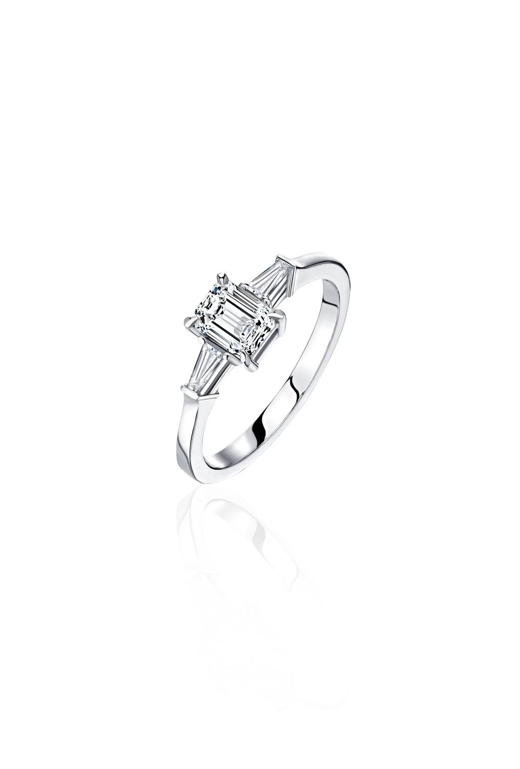 Emerald-Cut Diamond Ring – 0.8 Carat