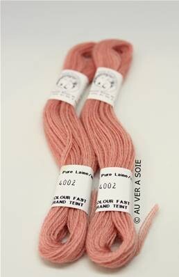 צמר לרקמה 4002