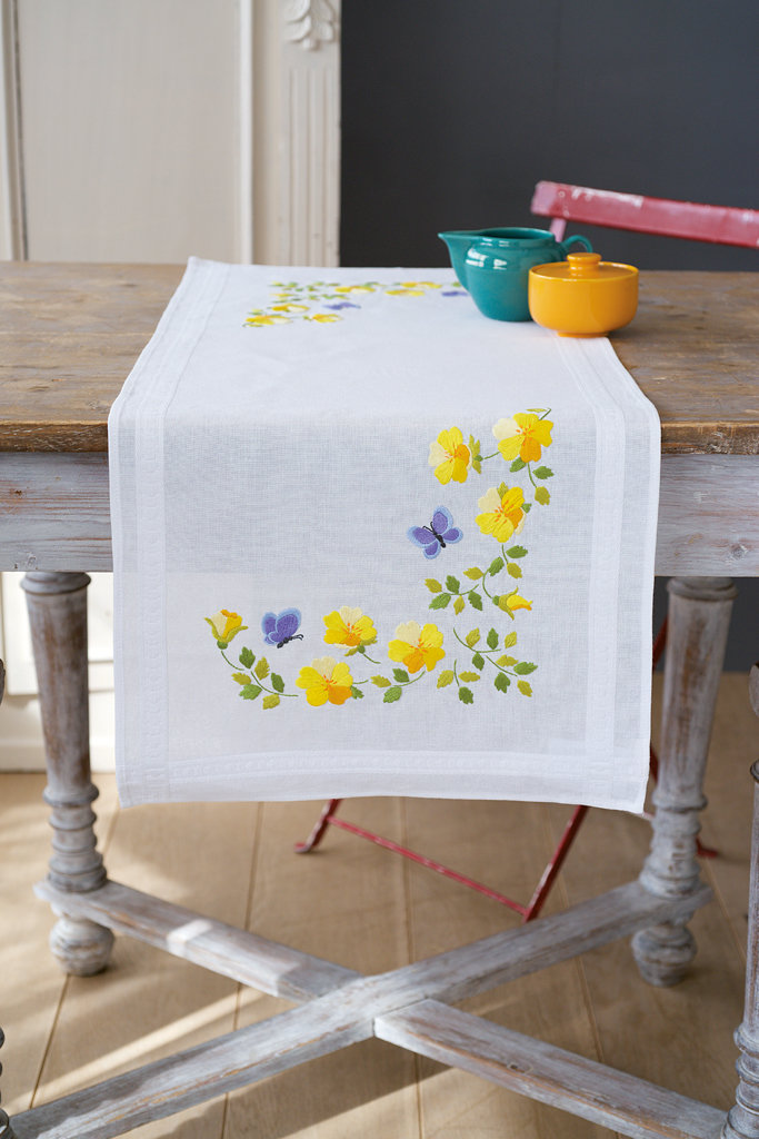 Table runner kit Spring flowers