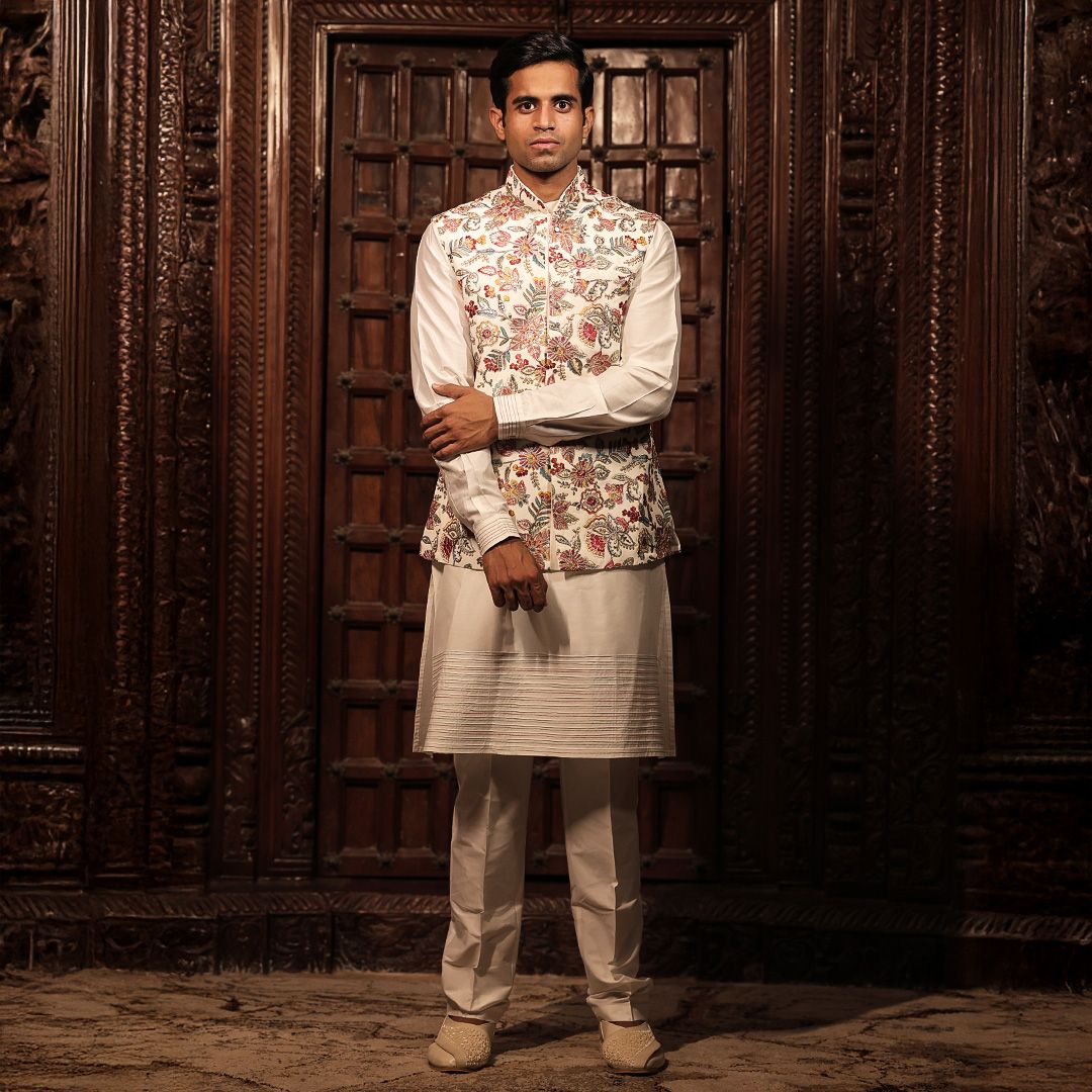 Ivory Bloom Kurta Payjama