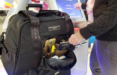 The side pouch keeps things safe and sound with quick access