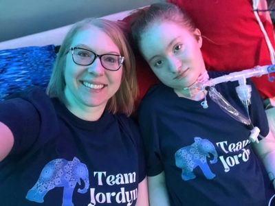 Team Jordyn Line - Unisex garment-dyed heavyweight t-shirt