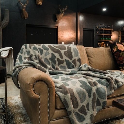 SHERPA BLANKET - DEER CAMO