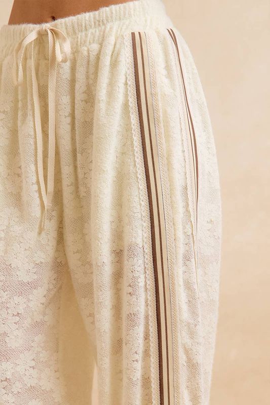 FLOWER LACE PANTS SIDE STRIPE TRIM WITH SHORTS LINING
