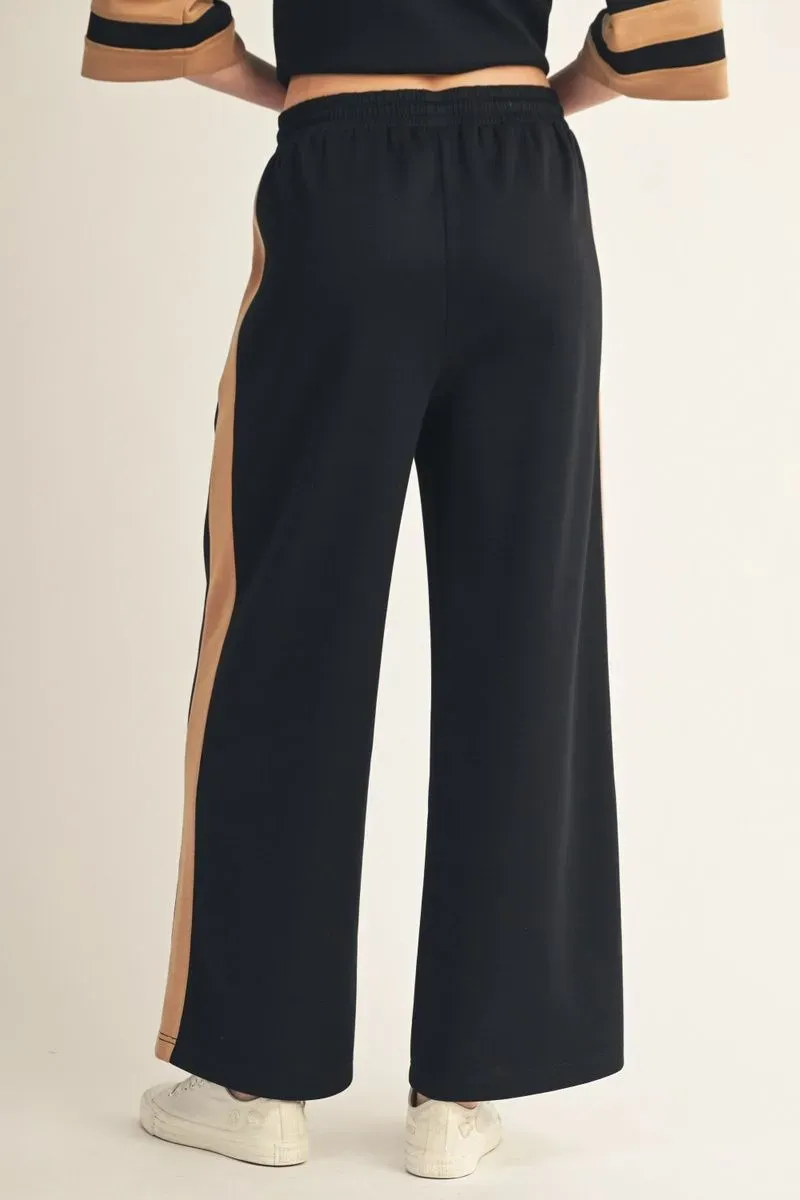 Sweatpants with color contrast accent - Black/Brown, Size: S