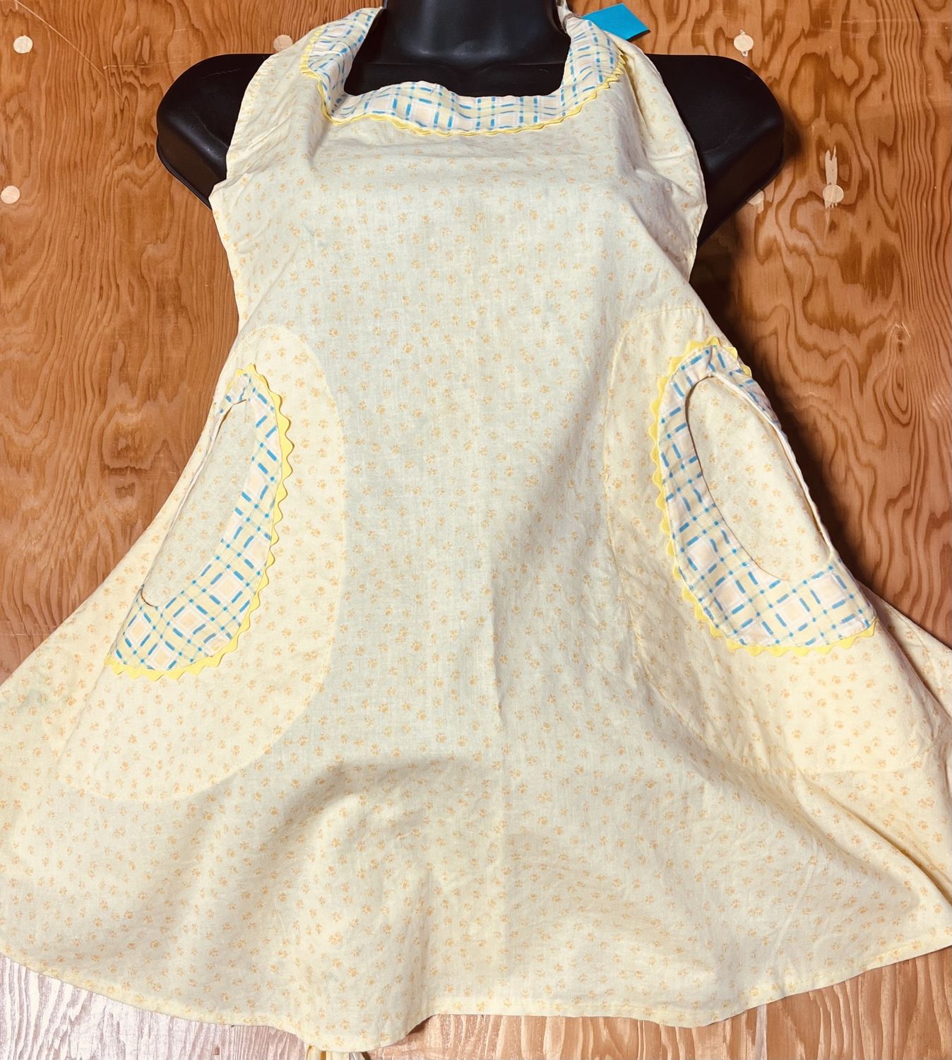 Adult Apron, design: Yellow