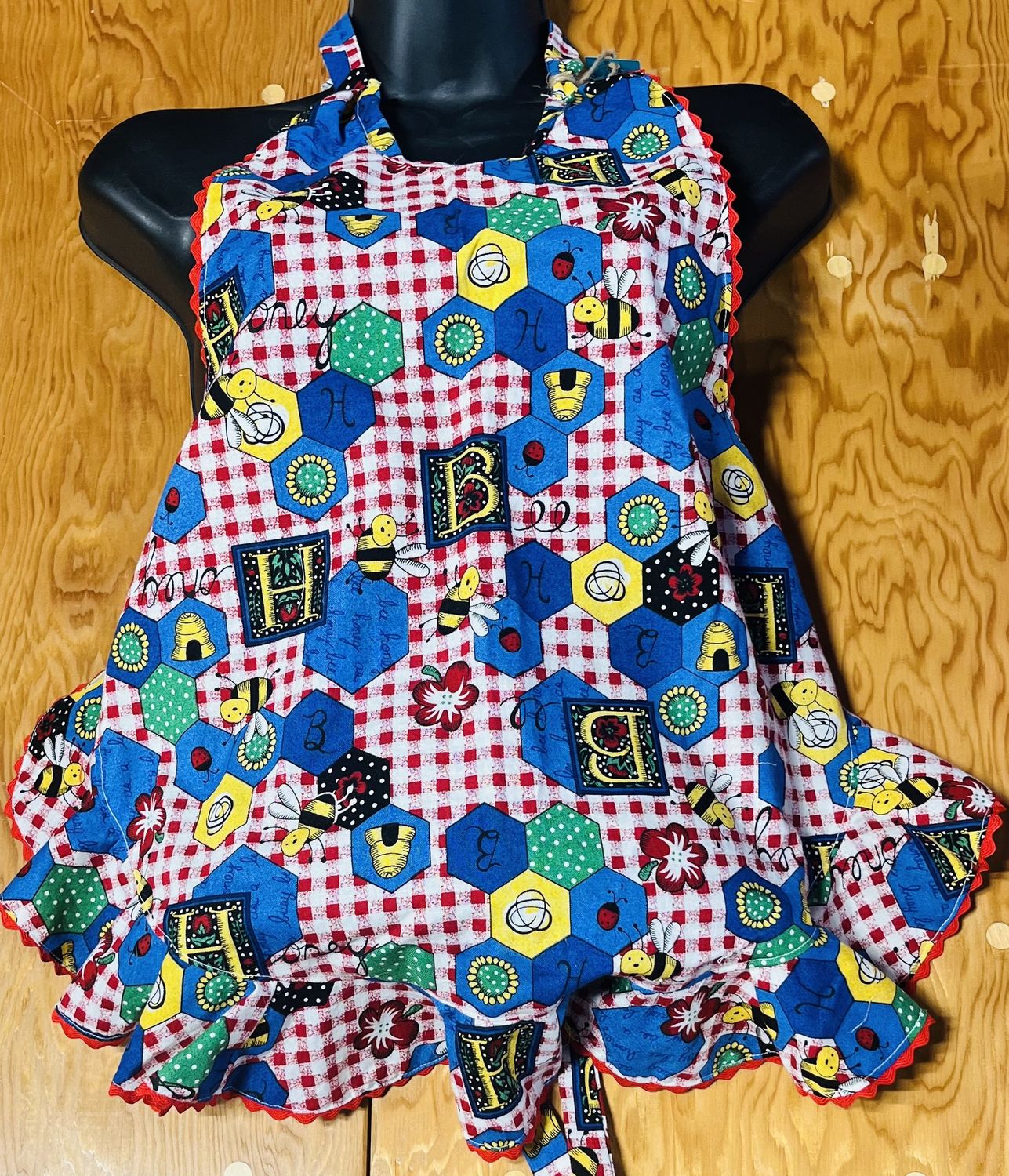 Childs Apron- Flowers/Bees