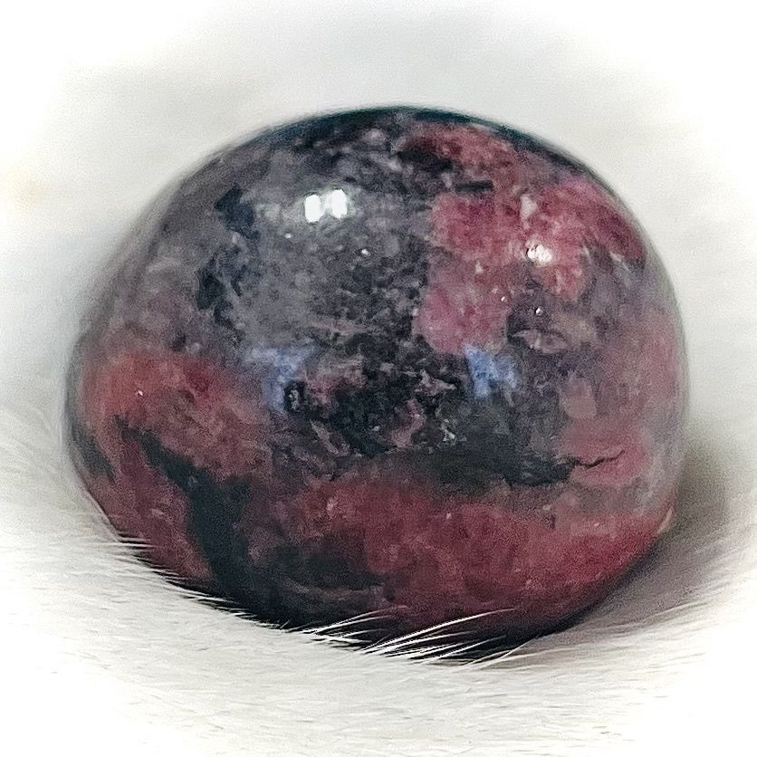 Dark Rhodonite 40-45g