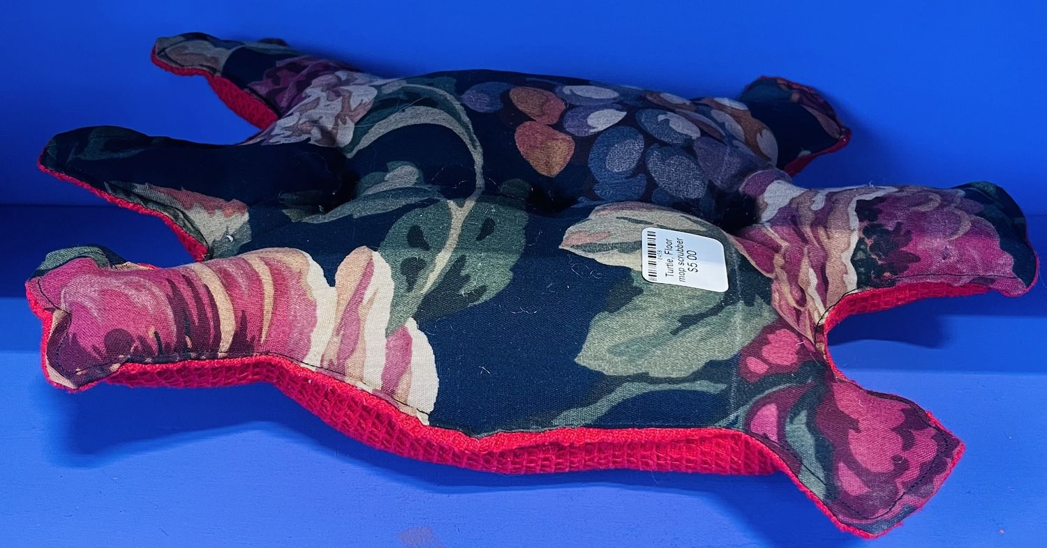 Turtle, Floor mop scrubber