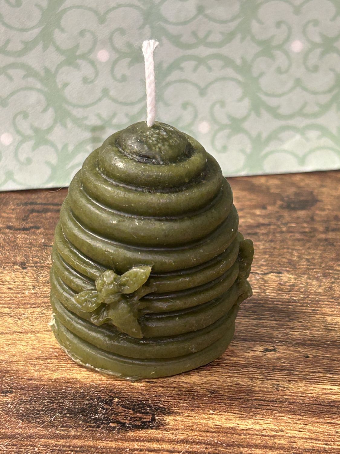 Hive Beeswax Candle, Colour: Spirulina Green