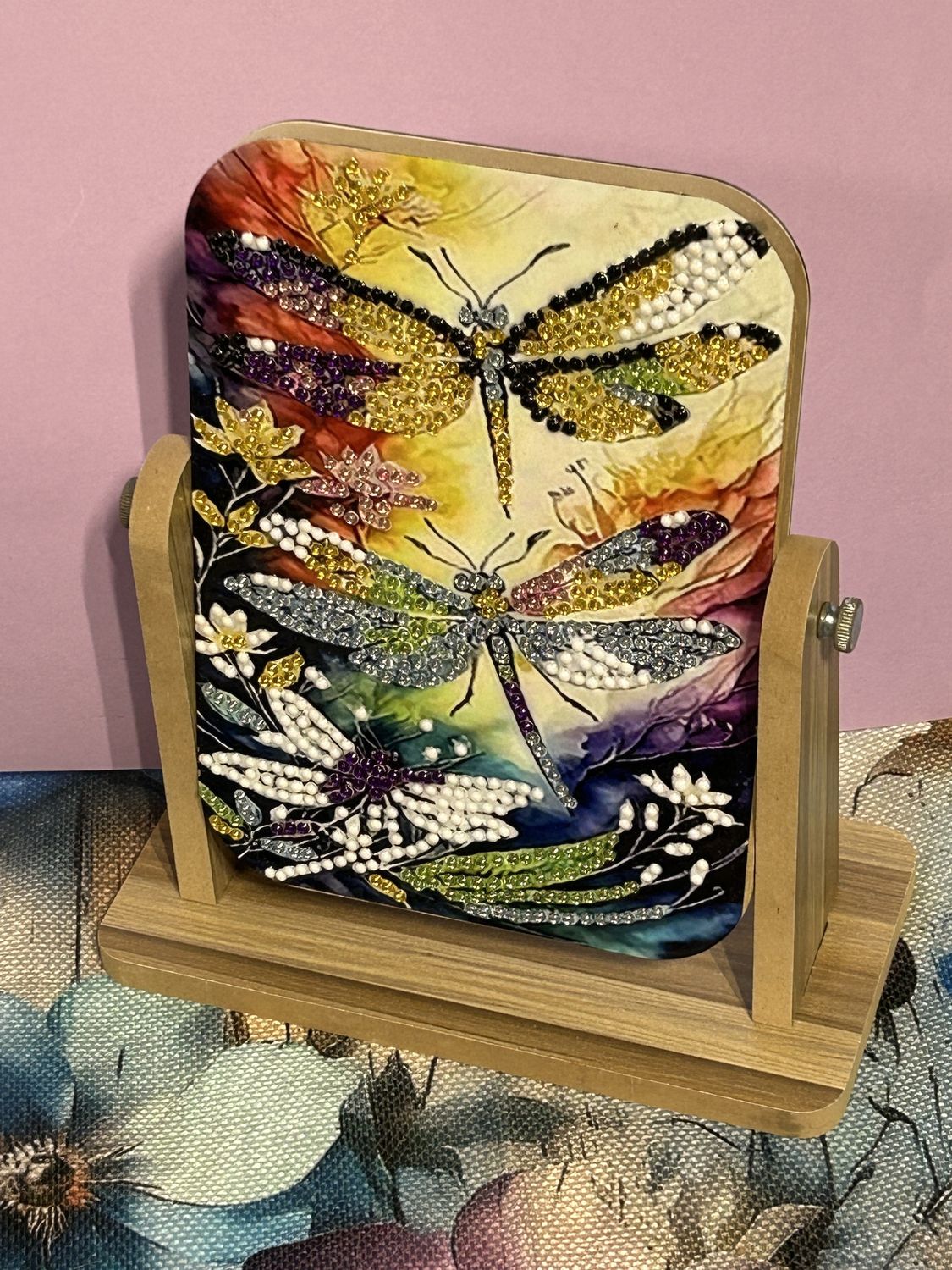 Make-up Mirror, design: Dragonfly