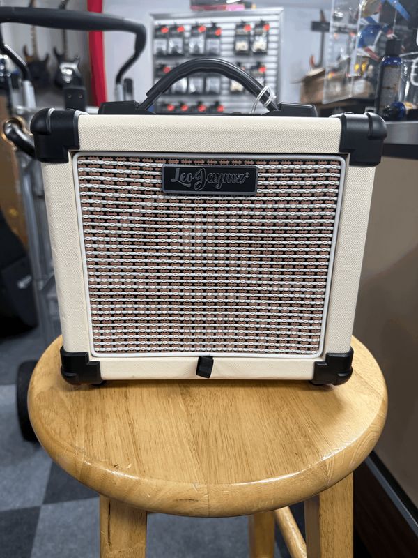 Leo Jaymz Electric Guitar amp GA-10