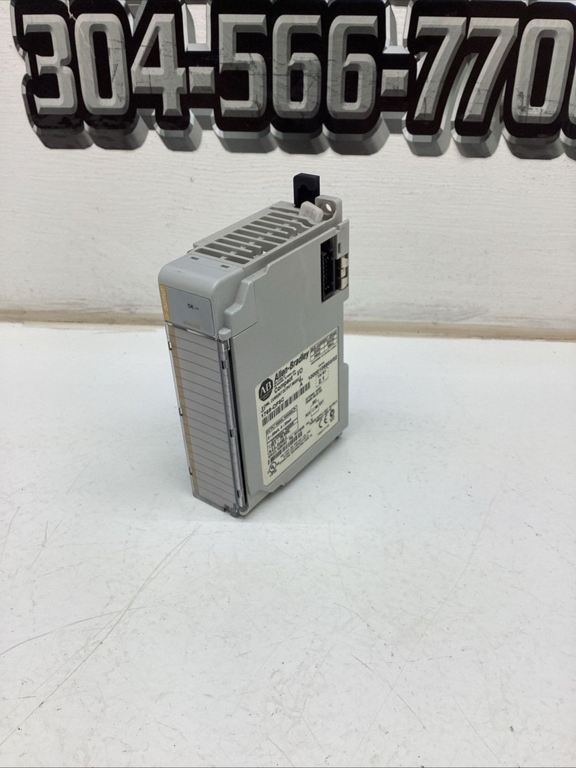 Allen Bradley 8 Channel Current Output Module Ser. A 1769-OF8C