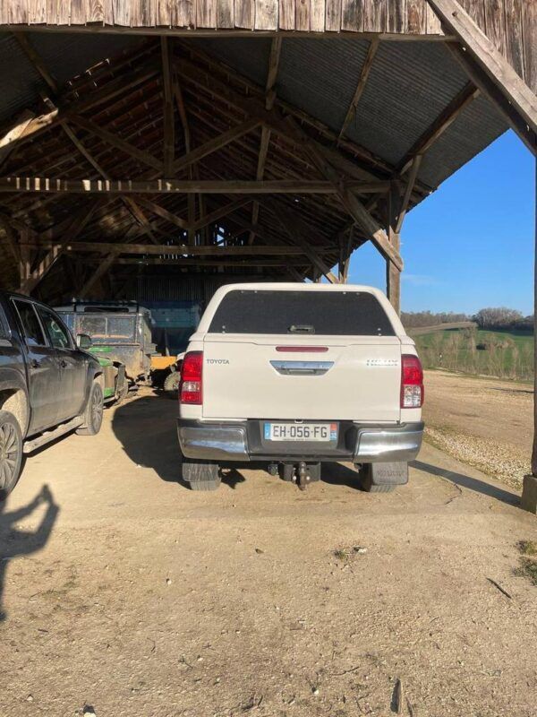 Toyota hilux 2.4d double cabine lounge bava