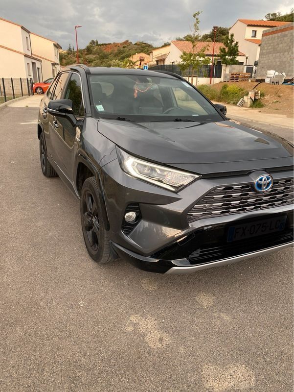 Magnifique Toyota RAV 4 full hybride 218cv