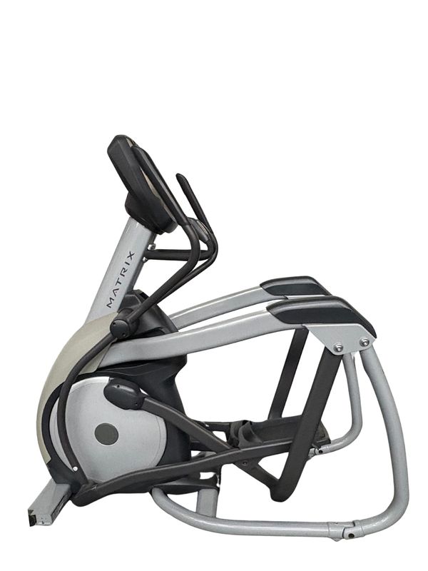 Gebraucht Matrix E3x – Professioneller Crosstrainer für effektives Ganzkörpertraining