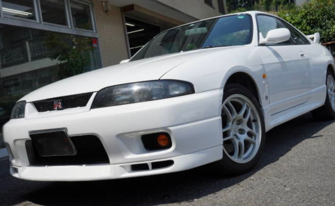 Nissan Skyline GT-R R33