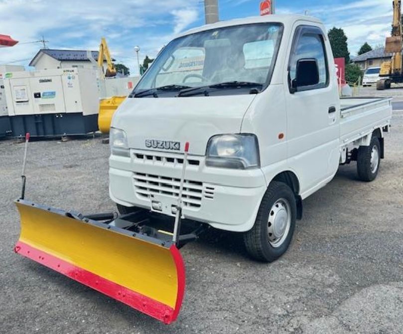 Suzuki Carry Kei-Truck with Snow plower attachment