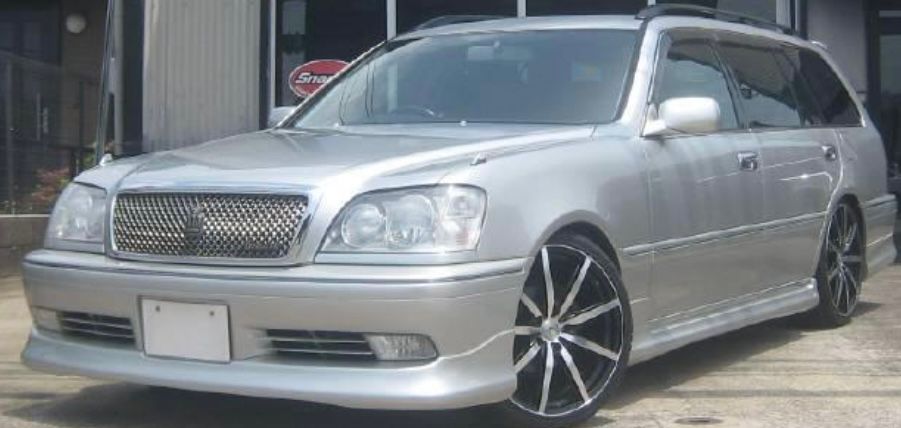 Toyota Crown Estate