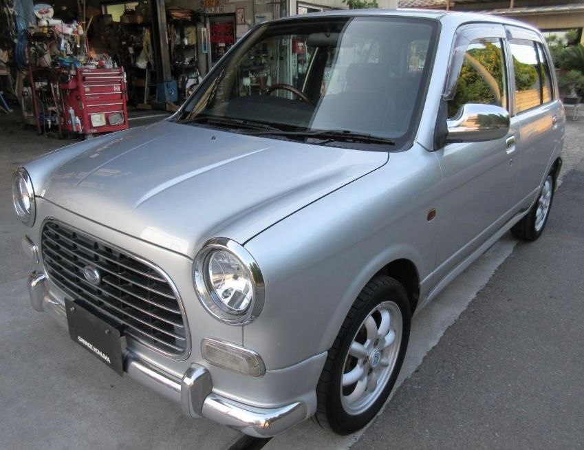 Daihatsu Mira Gino