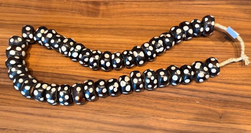 Large Black & White Beads