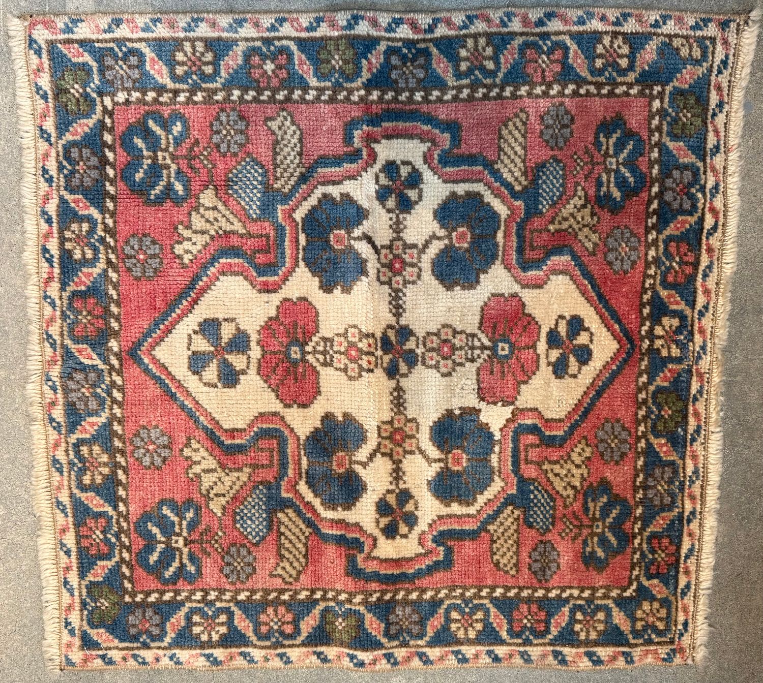 26"L x 24"W Vintage Rug 30