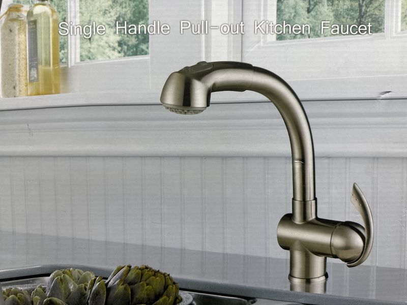 Single handle pull out kitchen faucet KSK1110-BN