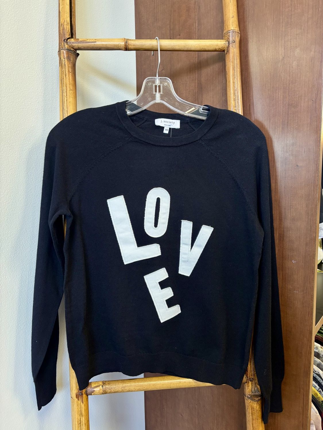 LOVE SWEATSHIRT