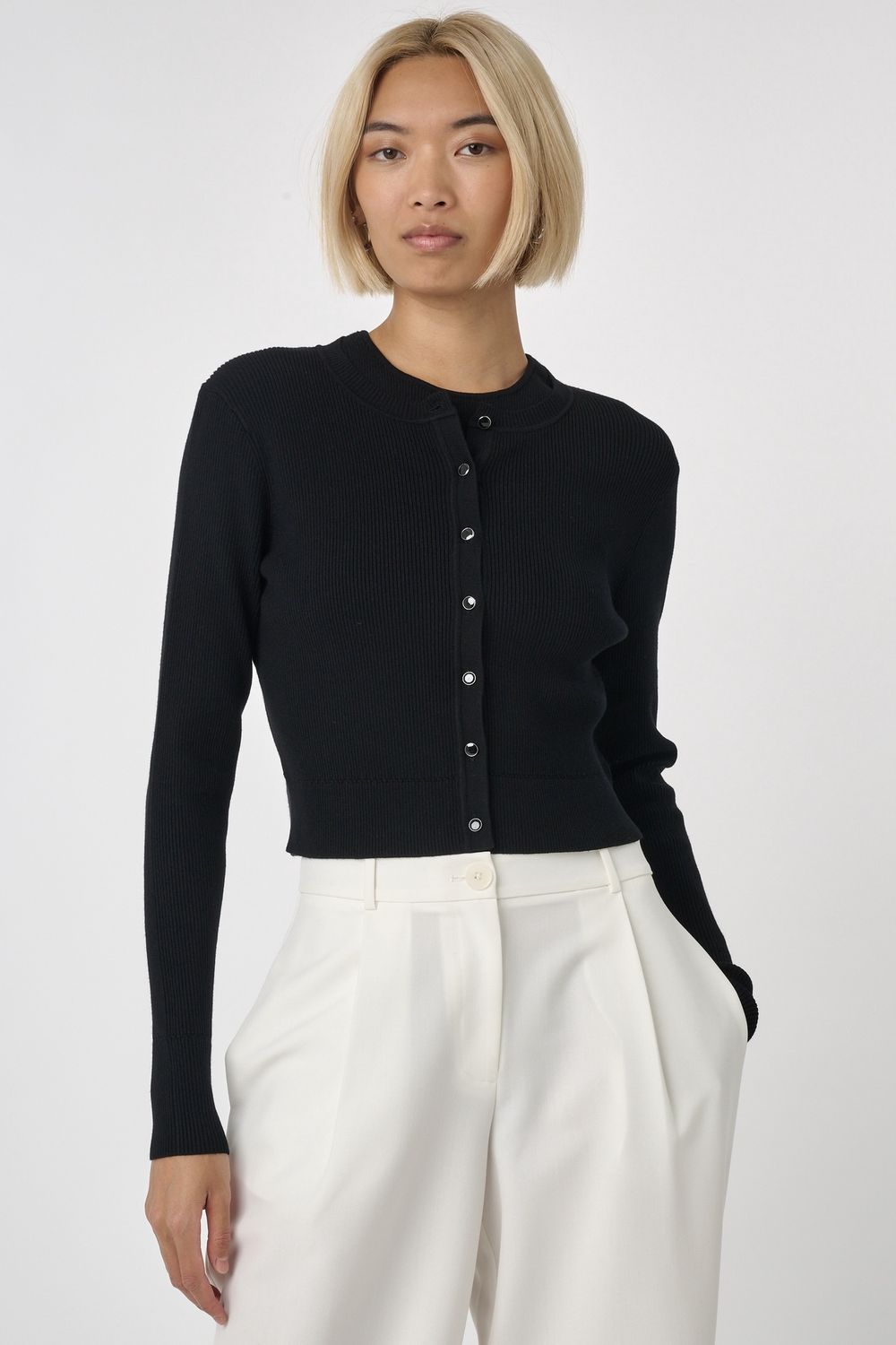ZOE CROPPED FITTED CARDIGAN, Color: JET, SIZE: XS