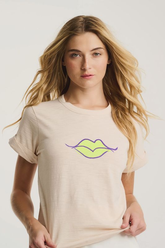 KISS &amp; MAKE UP TEE