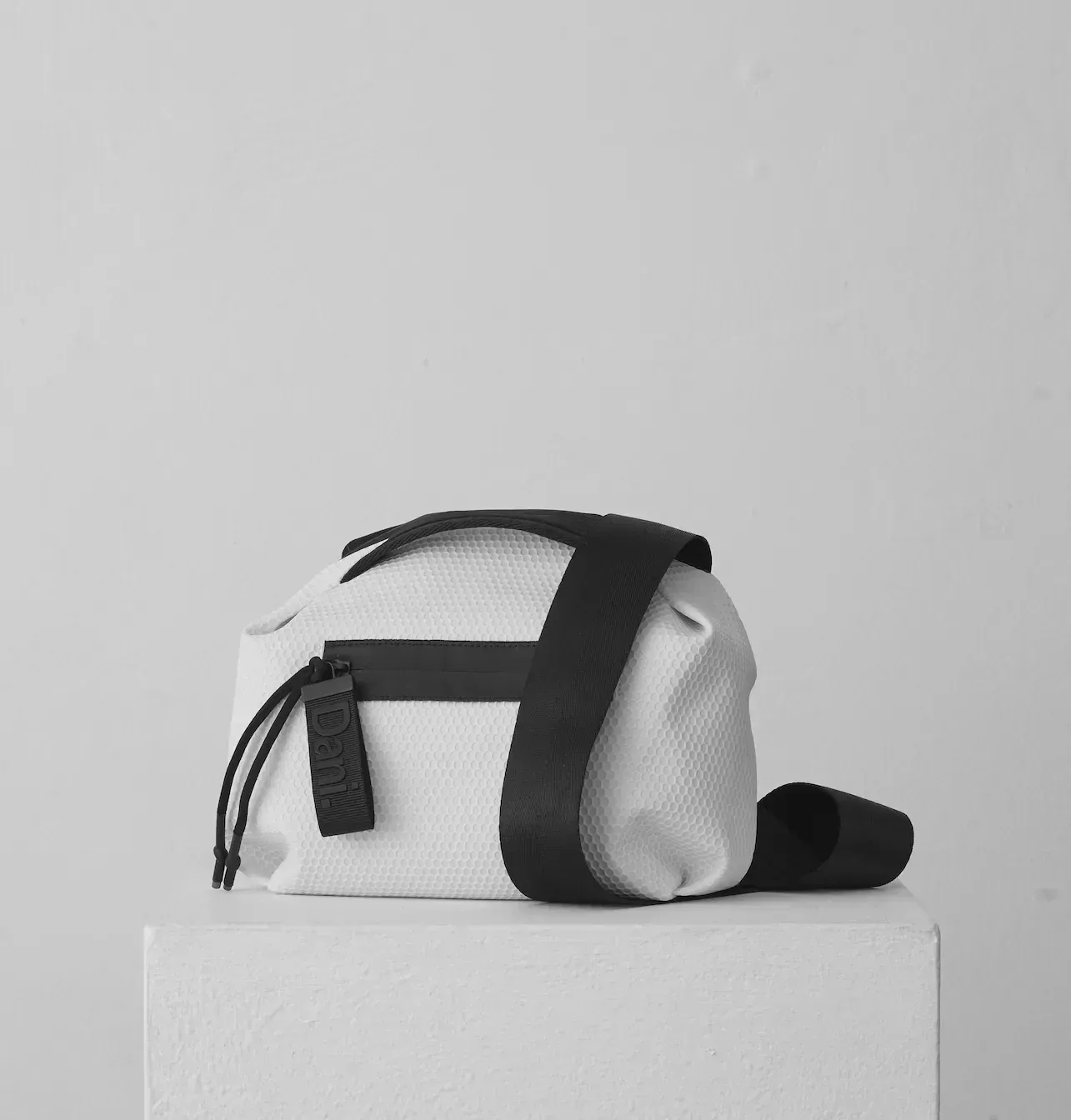 BONNIE CROSSBODY, Color: SNOW, SIZE: OS