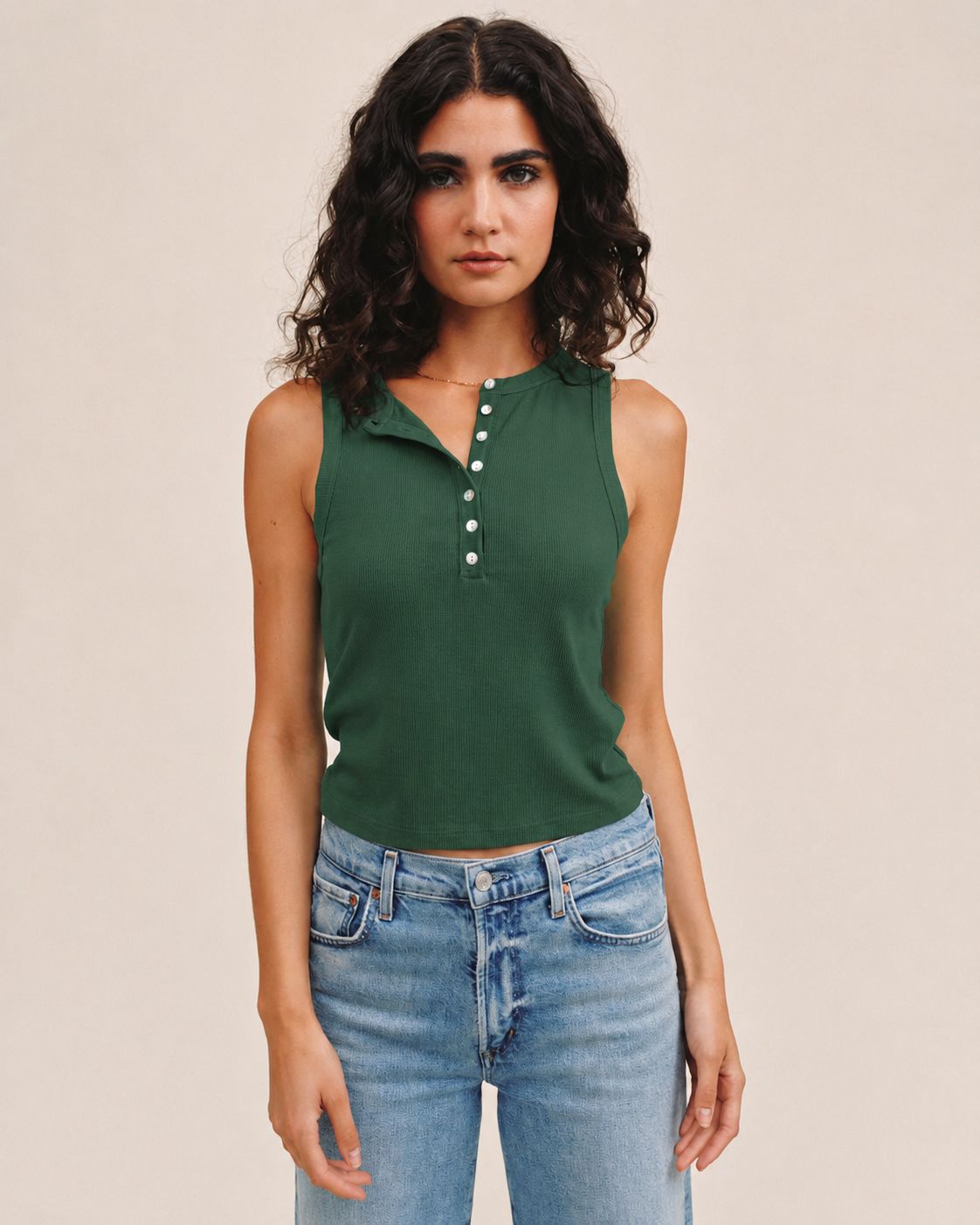 SLEEVELESS PLACKET TOP