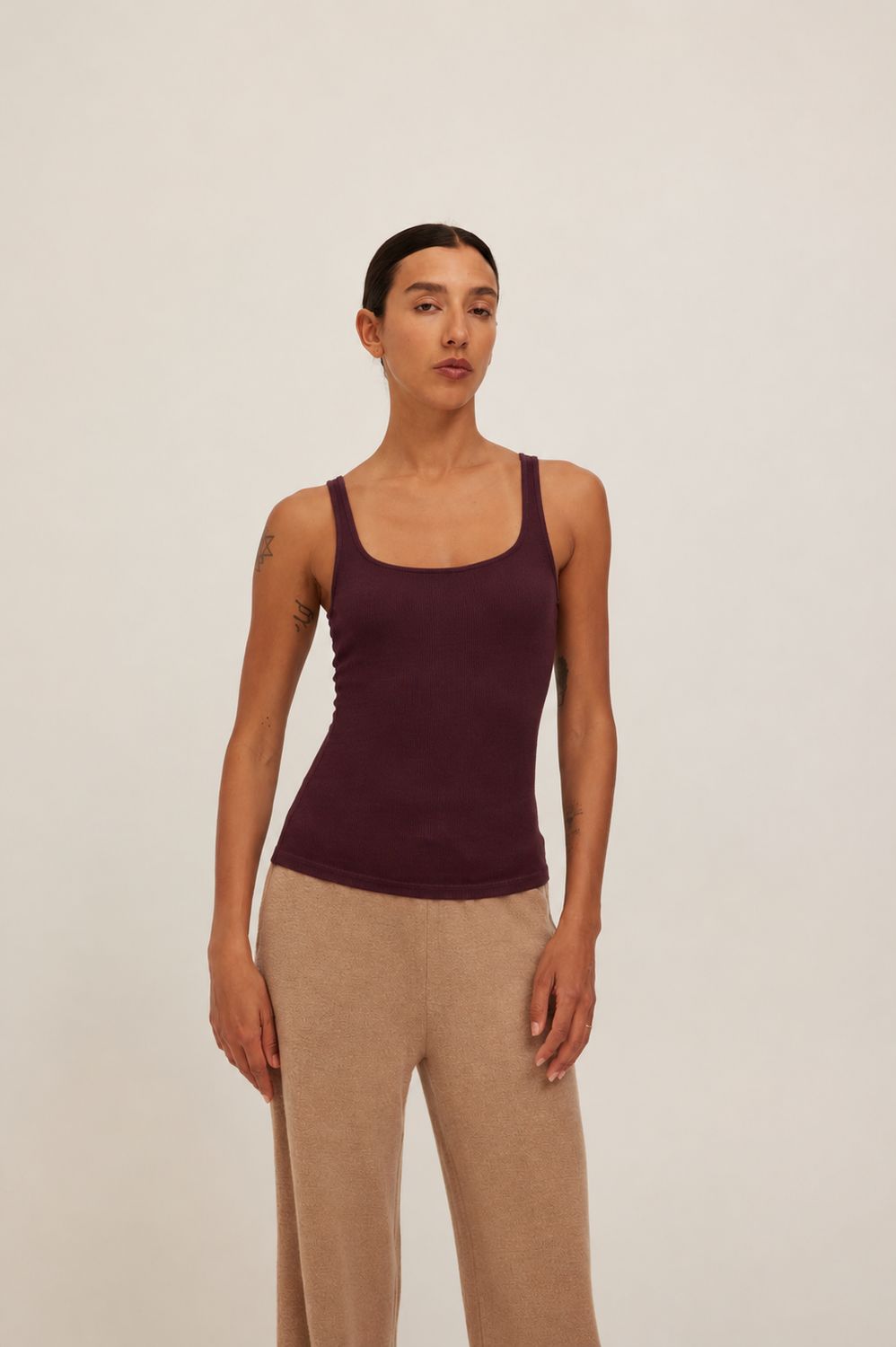 OLSEN SCOOP NECK RIB TANK, Color: DARK MOCHA, SIZE: XS