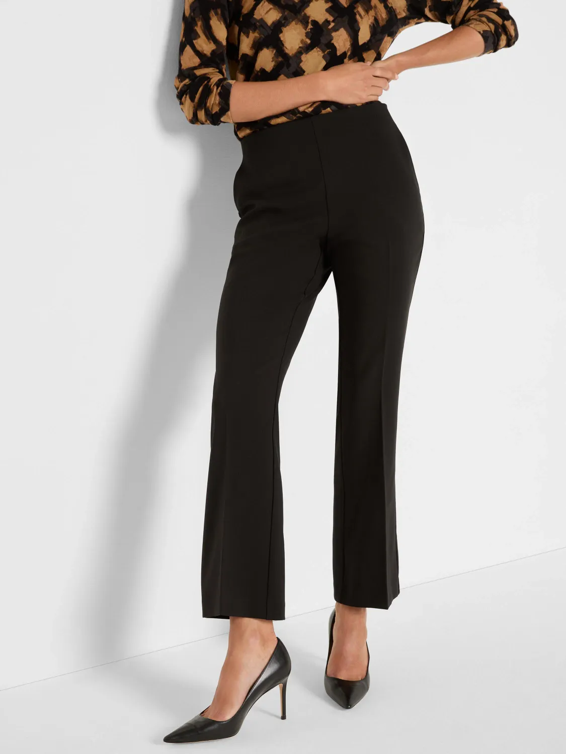 SLEEK STRETCH PLAZA DEMI BOOT ANKLE PANT, Color: BLACK ONYX, SIZE: XS