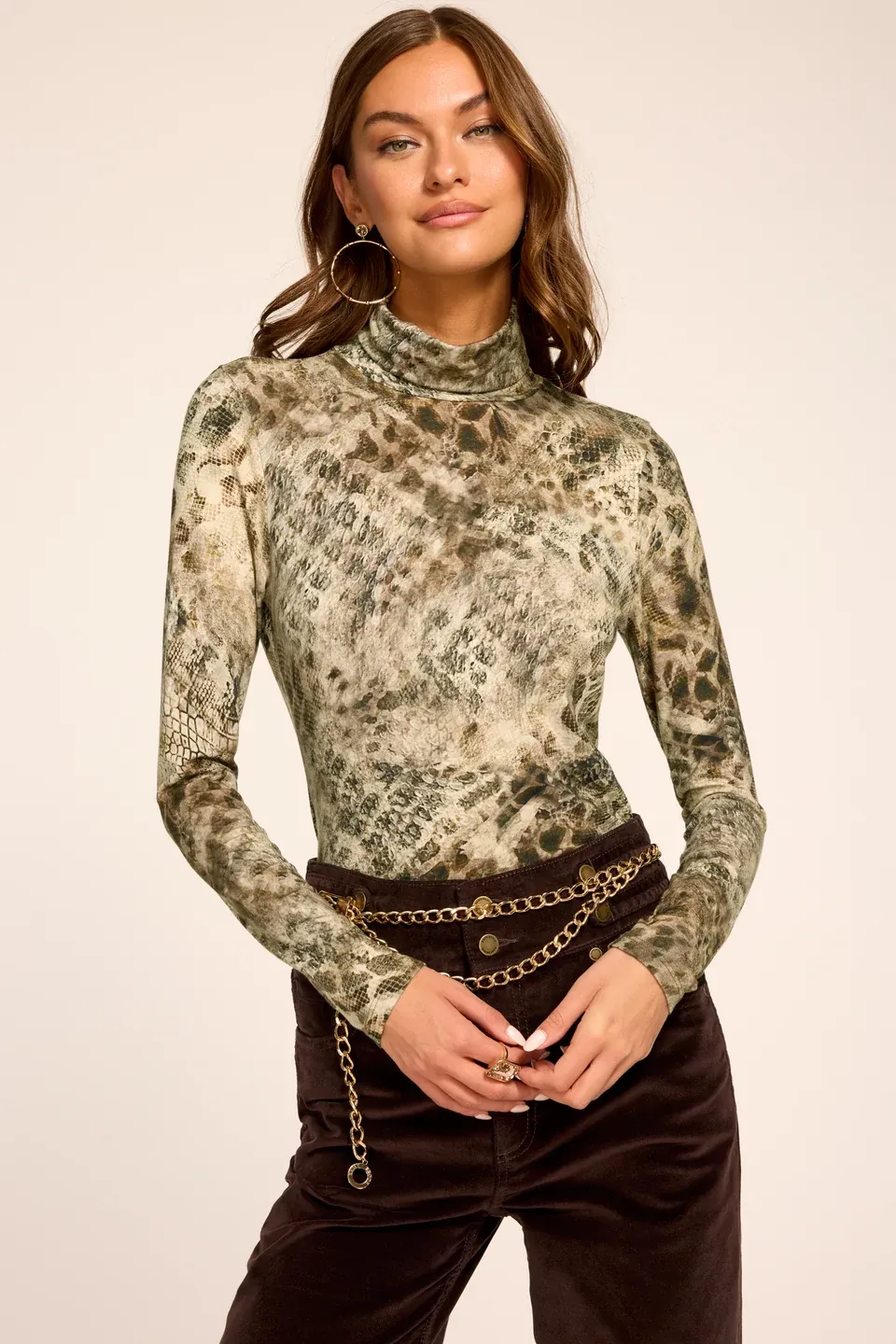 THEA PRINTED TURTLENECK TOP, Color: BONE PYTHON, SIZE: XS