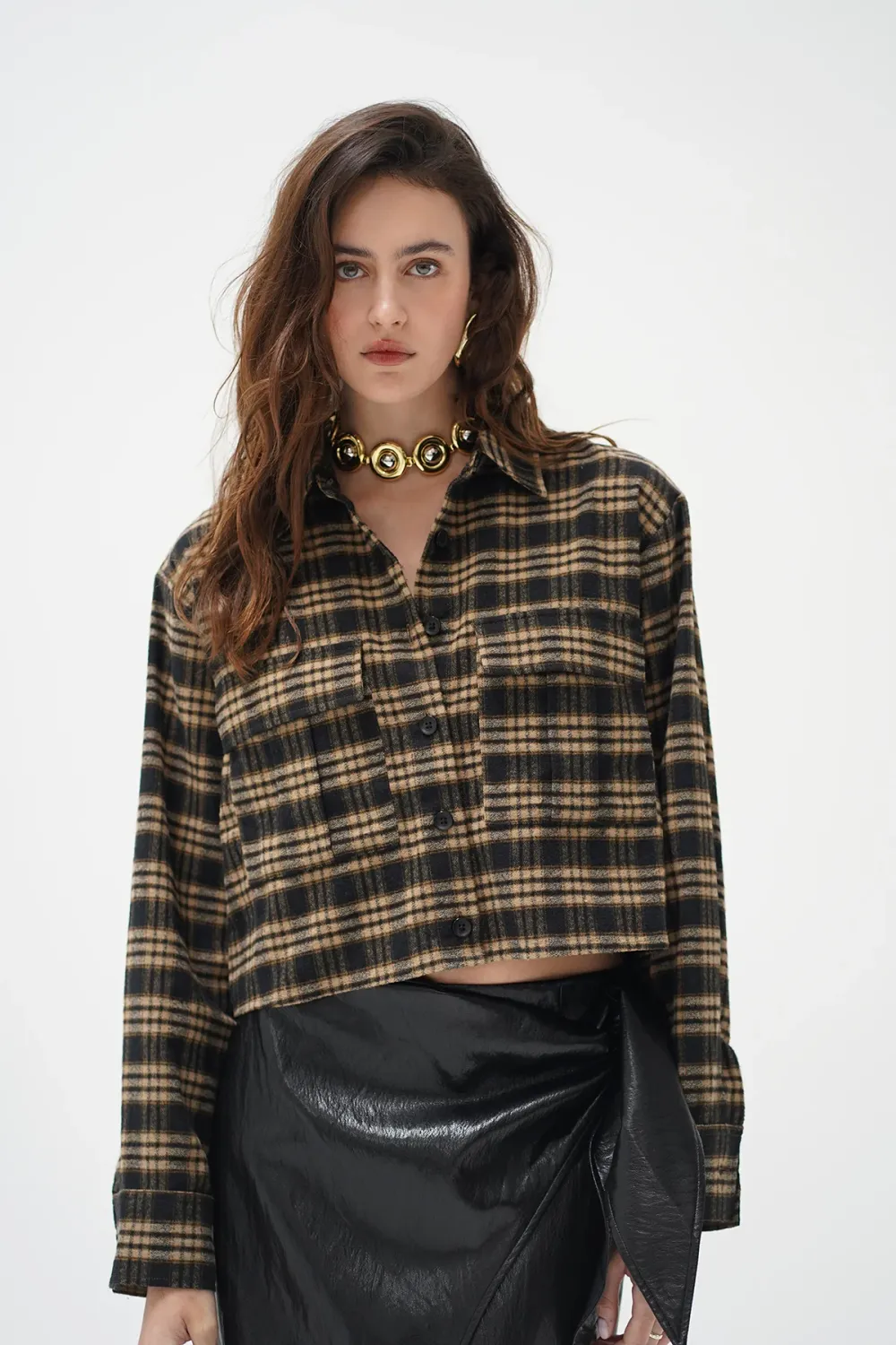 JUNO CROPPED BUTTON UP, Color: BLACK BROWN PLAID, SIZE: XS