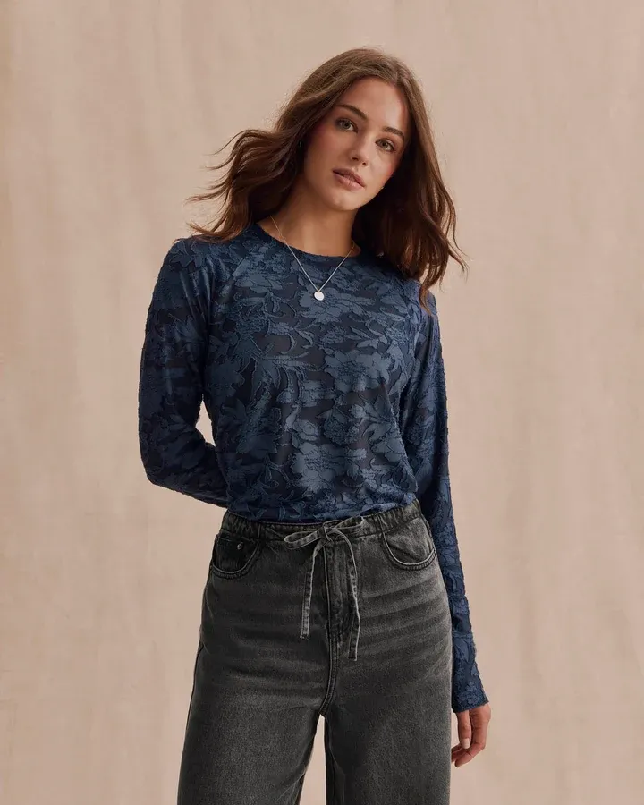 CECELIA FLORAL LONG SLEEVE TEE, Color: BLACK, SIZE: XS