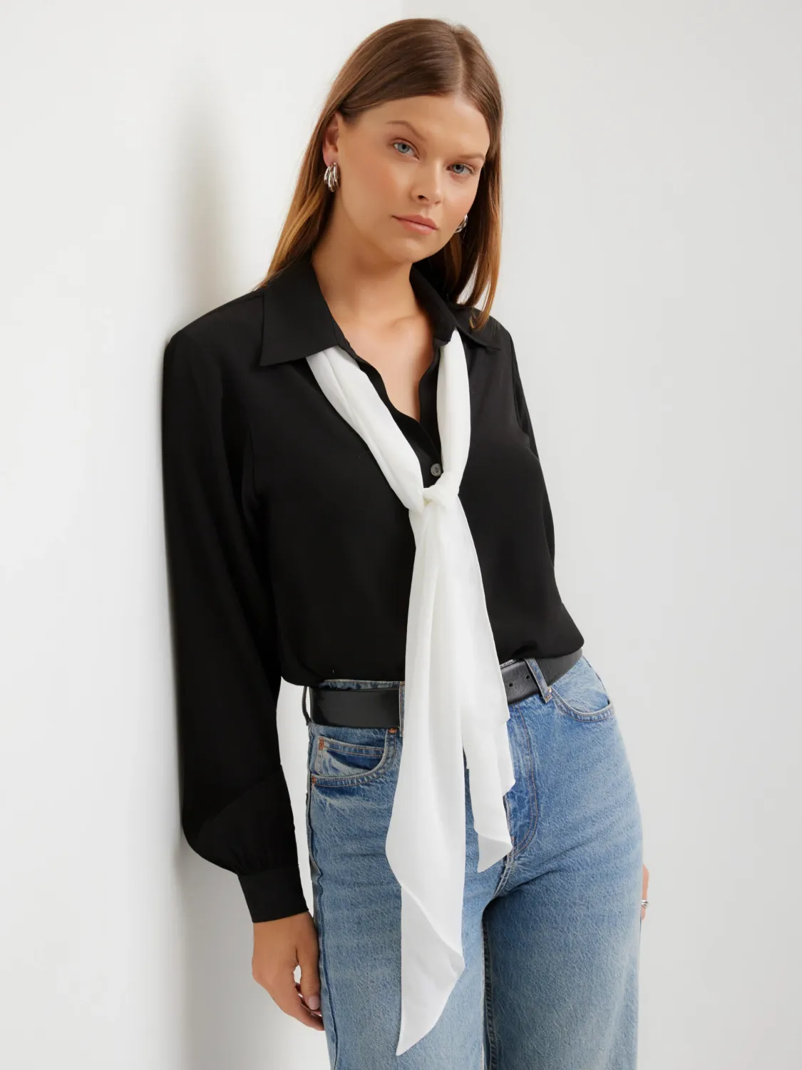 SICILY DETACHABLE SCARF TIE TOP, Color: BLACK, SIZE: XS
