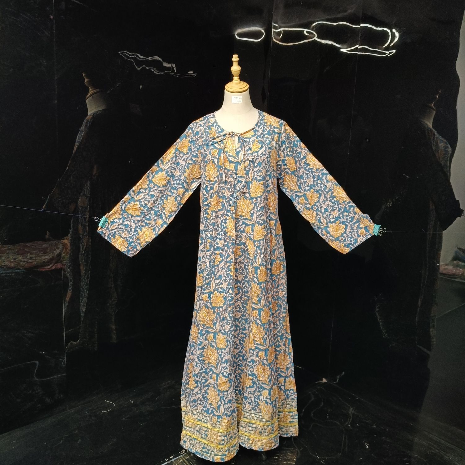 L-XL Hanifa Cotton Dress 57" Long Jalabiya