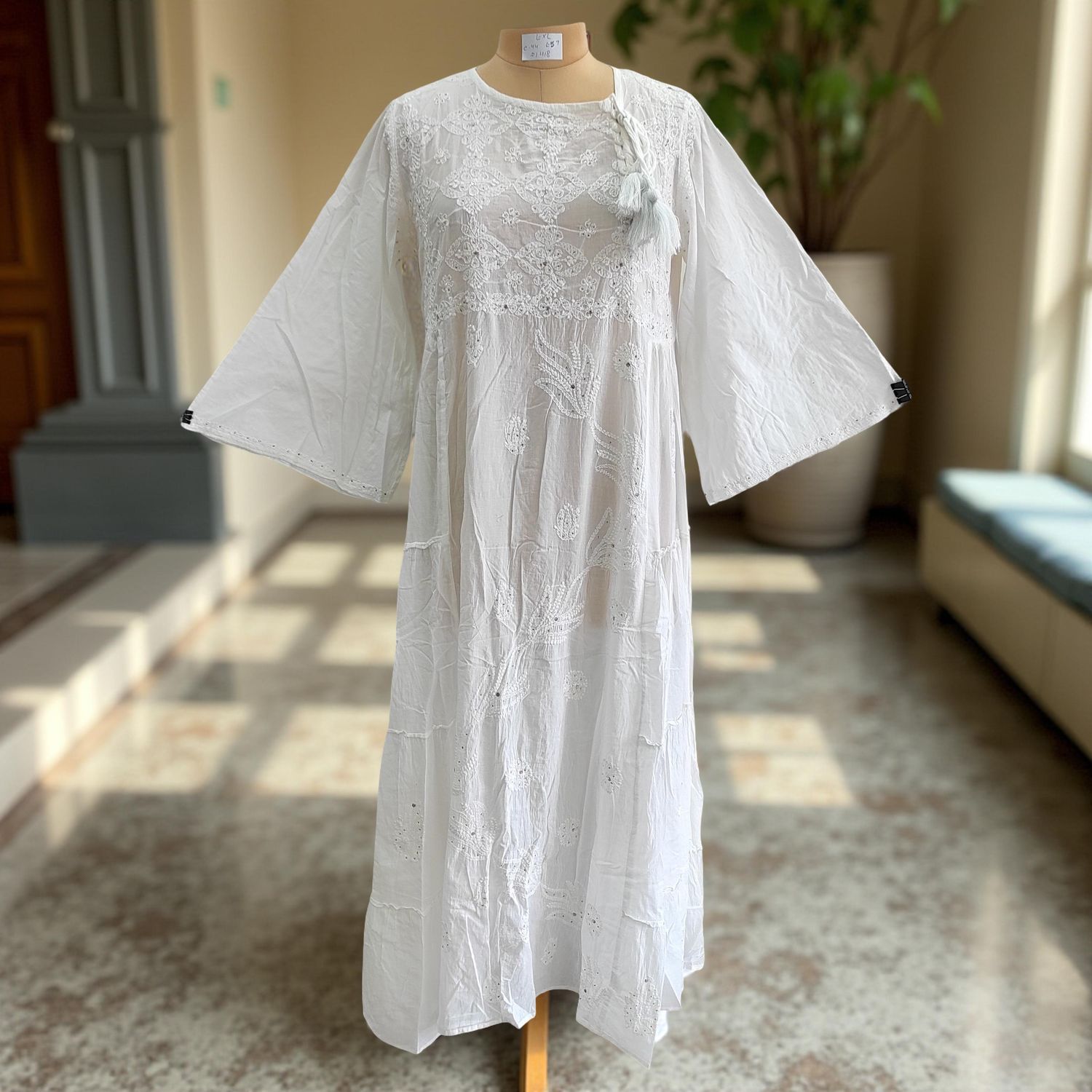 L/XL Cindrella embroidery Cotton Dress 57" Long Jalabiya