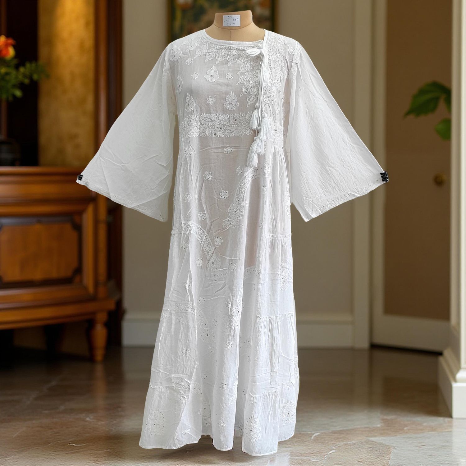 L/XL Cindrella embroidery Cotton Dress 57" Long Jalabiya