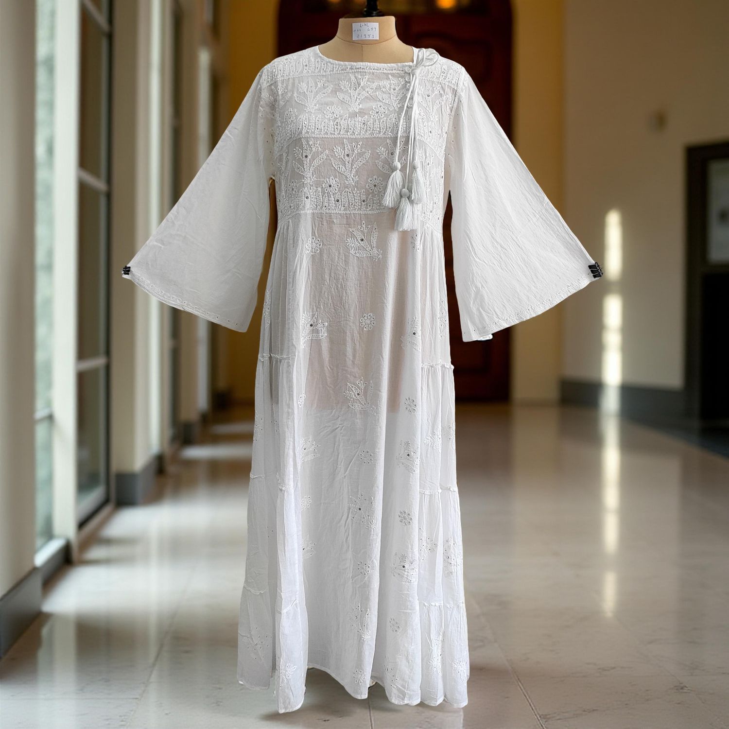 L/XL Cindrella embroidery Cotton Dress 57" Long Jalabiya