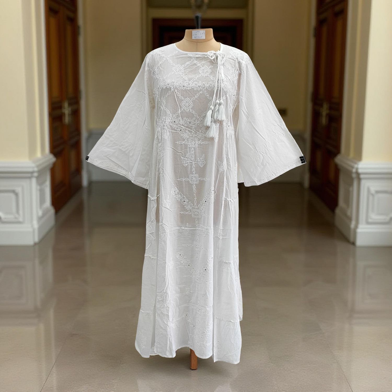 L/XL Cindrella embroidery Cotton Dress 57" Long Jalabiya