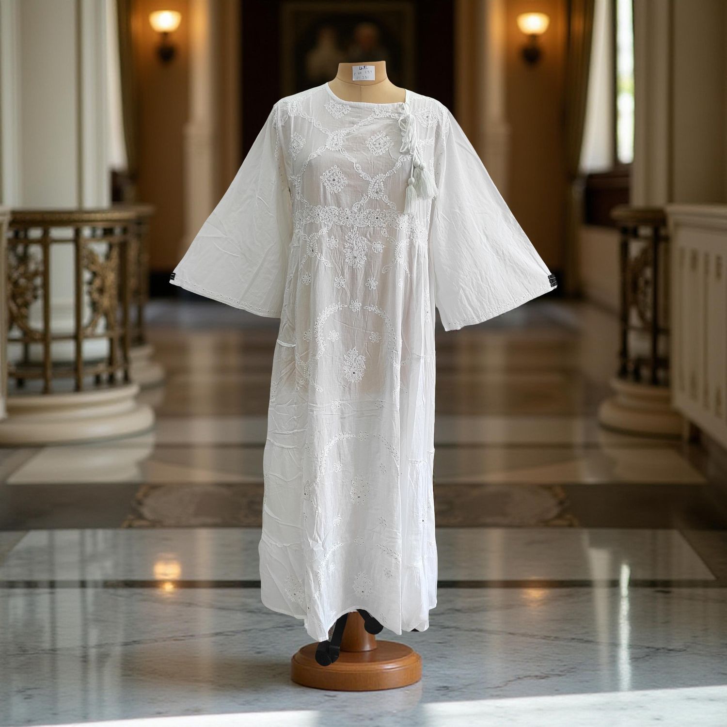 L/XL Cindrella embroidery Cotton Dress 57" Long Jalabiya