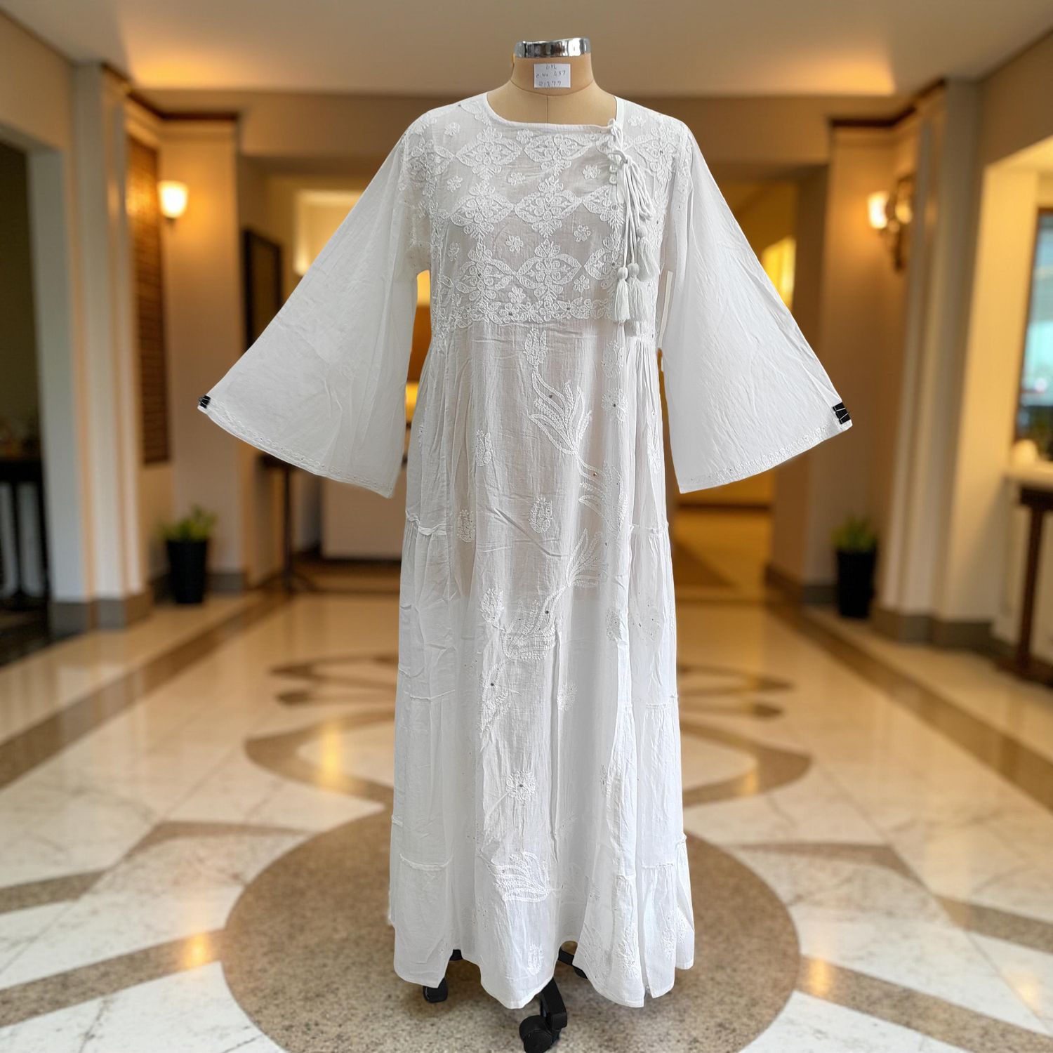 L/XL Cindrella embroidery Cotton Dress 57" Long Jalabiya