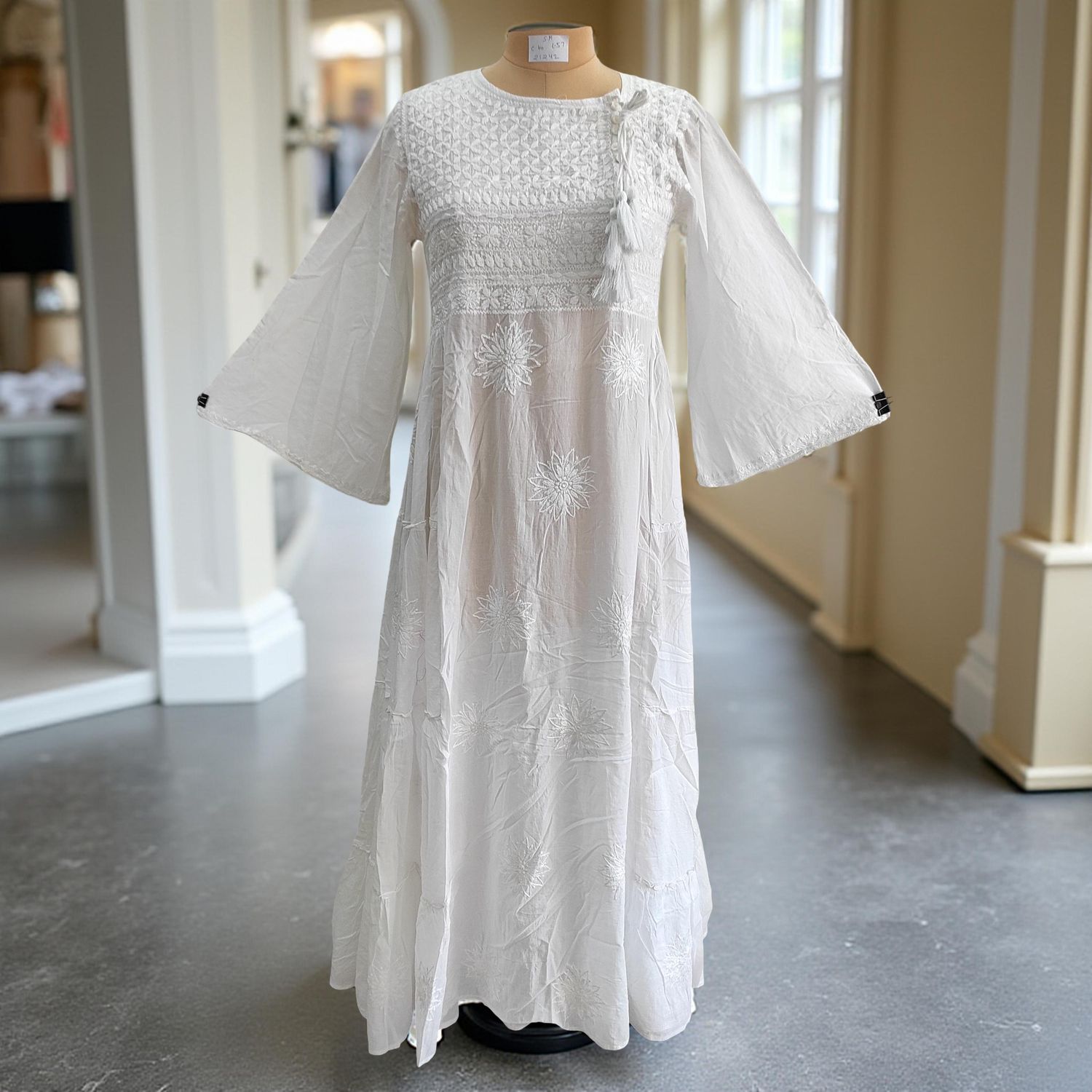 S/M Cindrella Embroidery Cotton Dress 57" Long Jalabiya