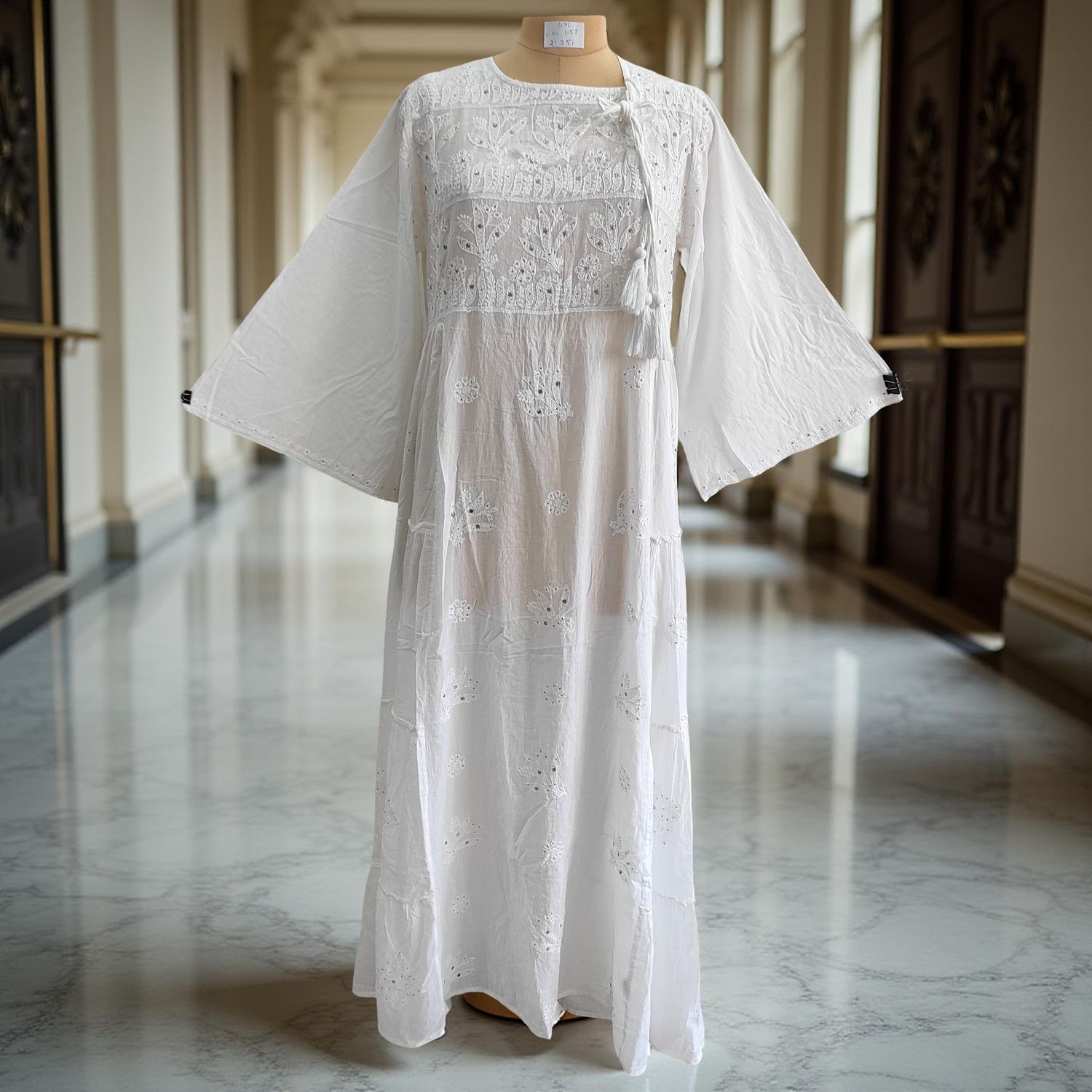 L/XL Cindrella embroidery Cotton Dress 57" Long Jalabiya