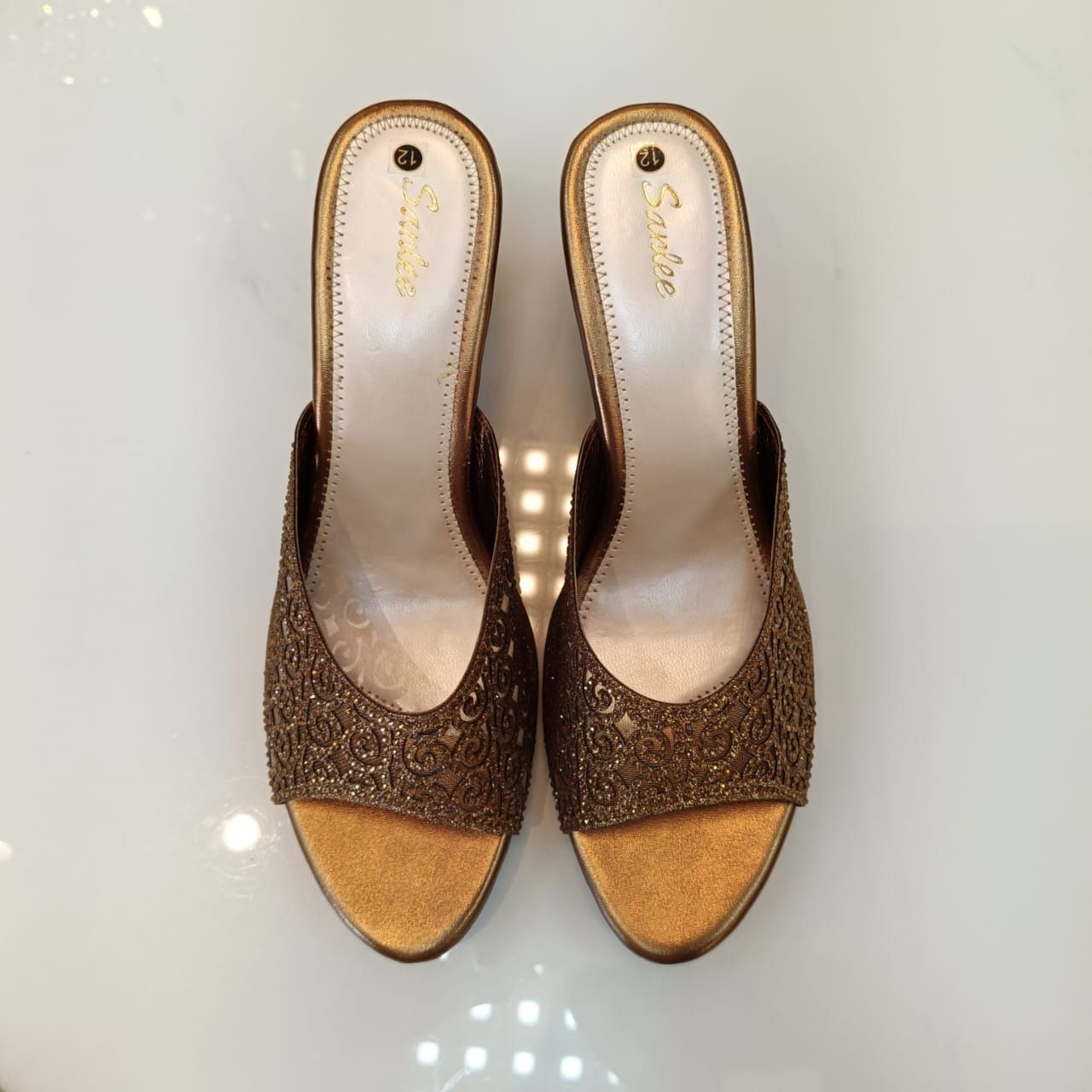 Indian sleeper  Size 42